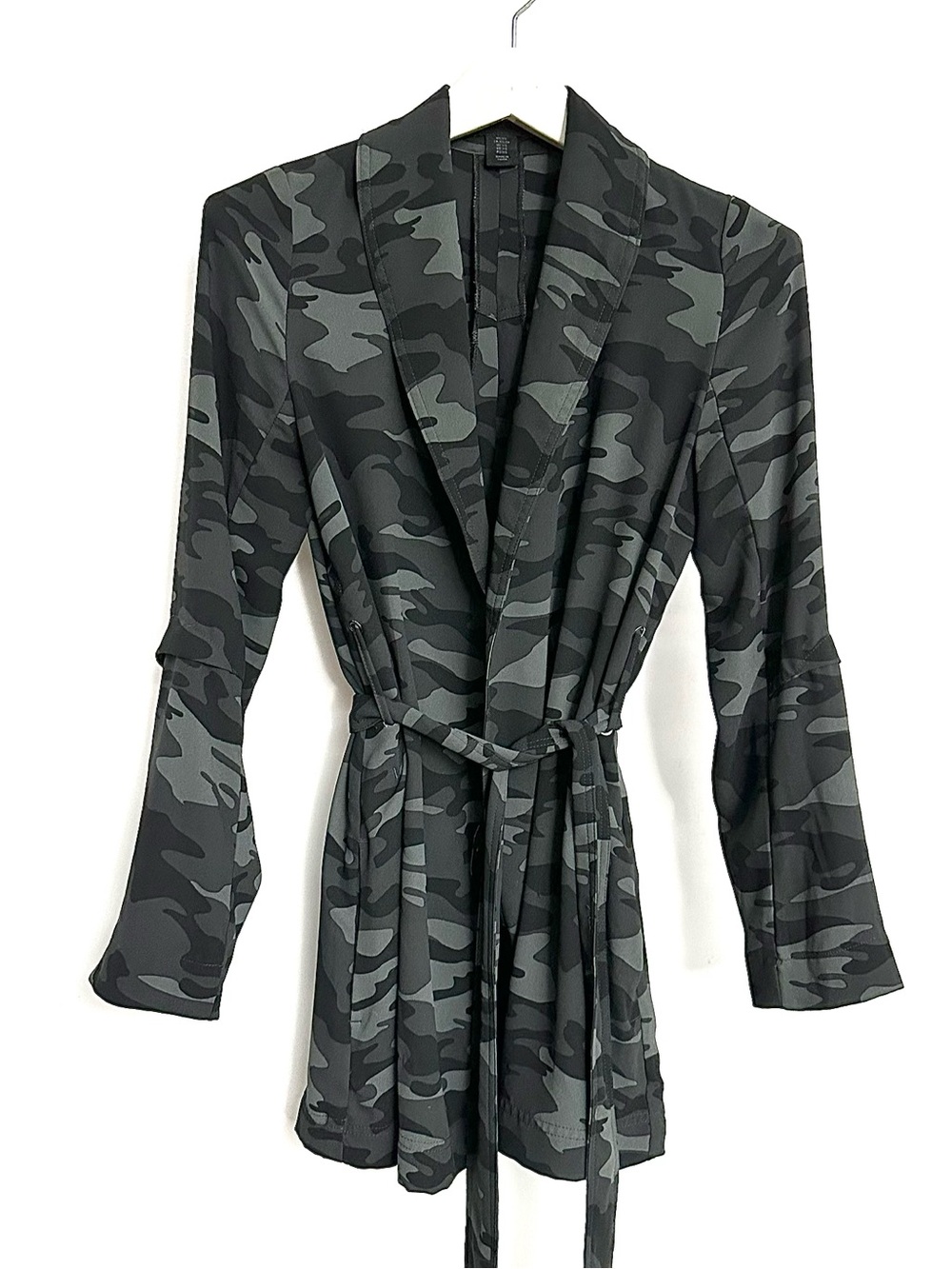 Maison Cinqcent camo lightweight belted trench jacket